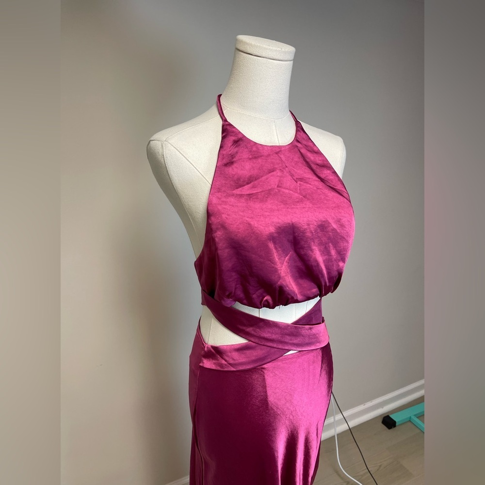 NEW ! Selfie Leslie Social Butterfly Cut-Out Waist Midi Dress Fuchsia - Picture 7 of 14